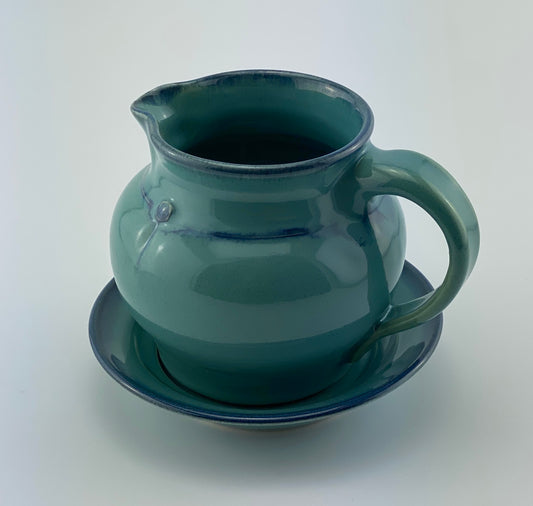 Gravy Boat w/ Saucer